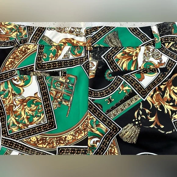 Ovi Scarf Print Women's Shorts - Size Small - Picture 4 of 8